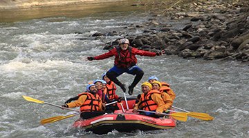 Rafting Nedir? Rafting Nasıl Yapılır? Rafting Hakkında Merak Edilen Tüm Bilgiler